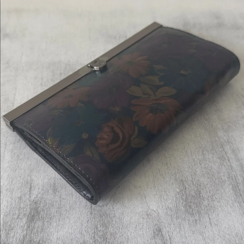 Patricia Nash Floral Peruvian Paint Frame Cauchy RFID Leath Clutch Wallet Black